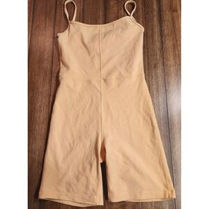 Wilfred Free divinity Light Peach Seamless Bodysuit Shorts Style‎